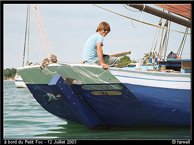 22_petitfoc20030712